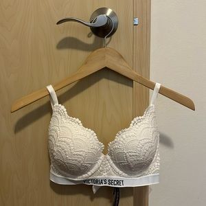 Victoria Secret T-Shirt Push-Up Full Coverage Bra